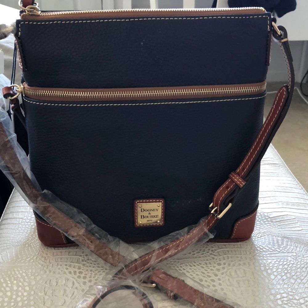 Dooney and Bourke Crossbody Bag NWT with Dust Bag